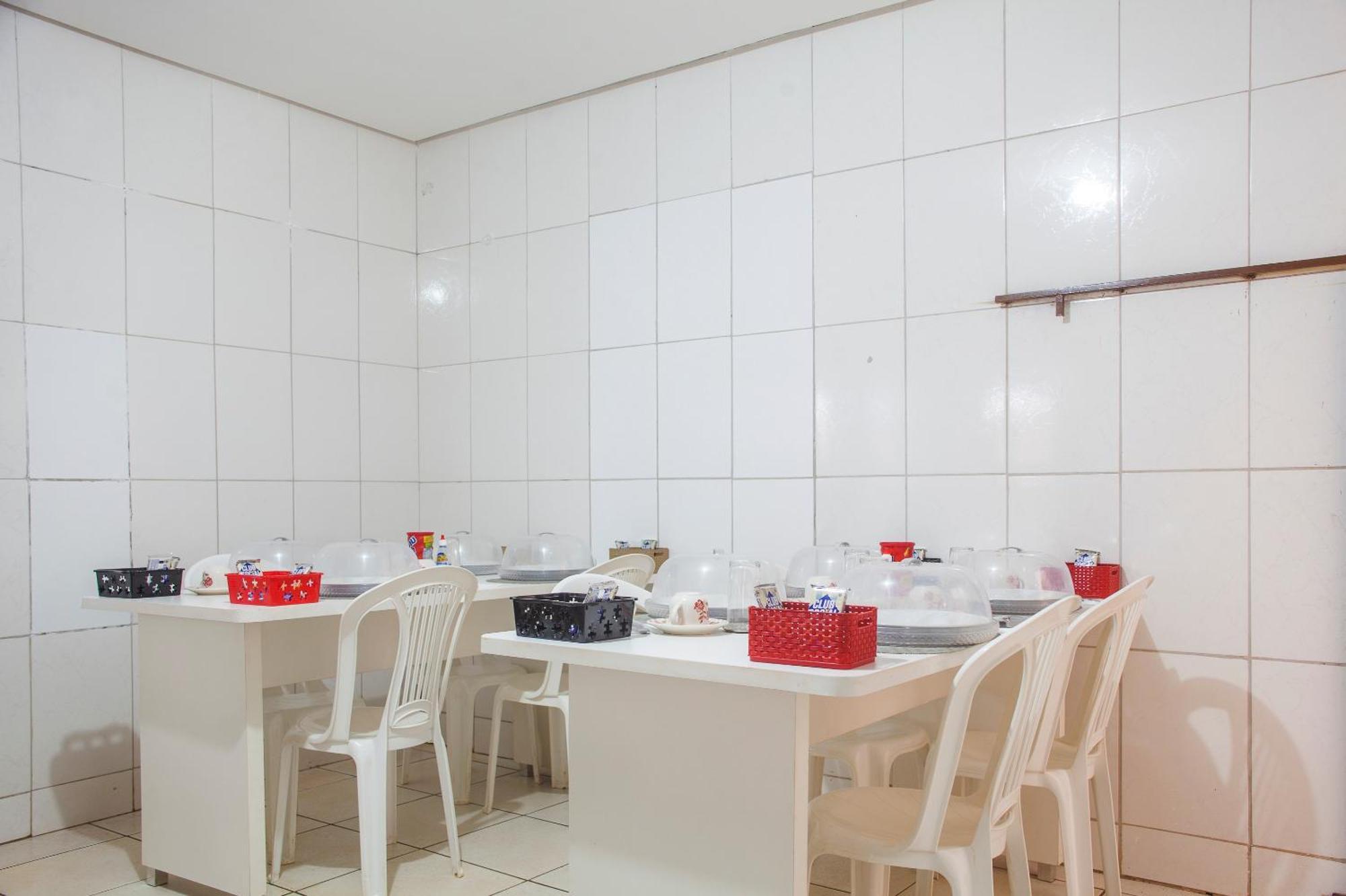 Oyo M&J Hotel Santo Antonio do Descoberto Exterior photo